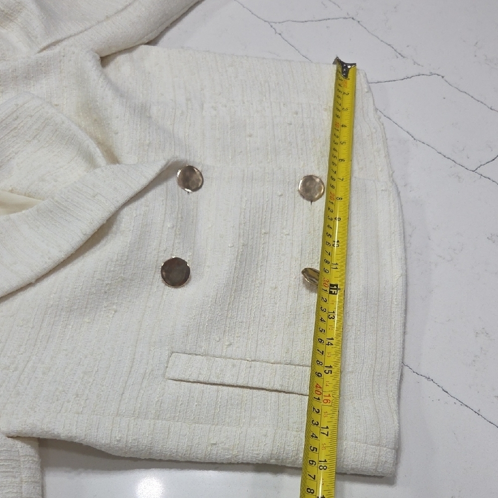 Zara Cream Textured Fabric Cropped Coat , With Shoulder Pads, Pre- Owned SzM - Picture 12 of 14
